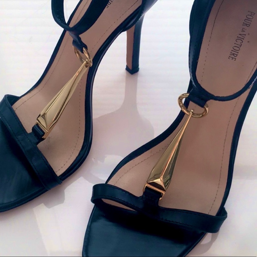 Pour la Victoire Heels